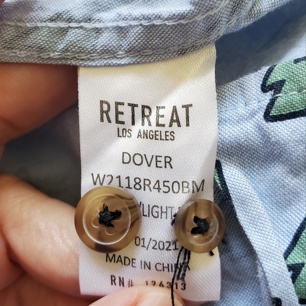 Retreat Button Front Shirt. Size Large - Picture 5 of 6